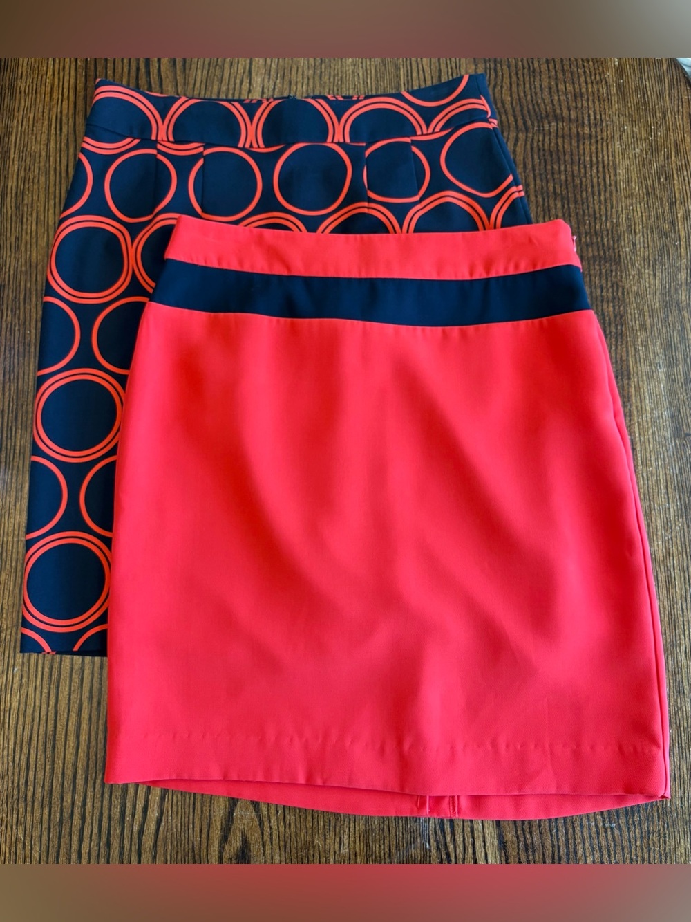 Lot Of 2 Banana Republic Pencil Skirts Size 6 Red / Navy Blue Office Mod Geo